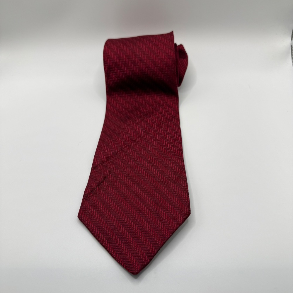 Tommy Hilfiger Mens Burgundy Red Herringbone 100% Silk Necktie Made in USA